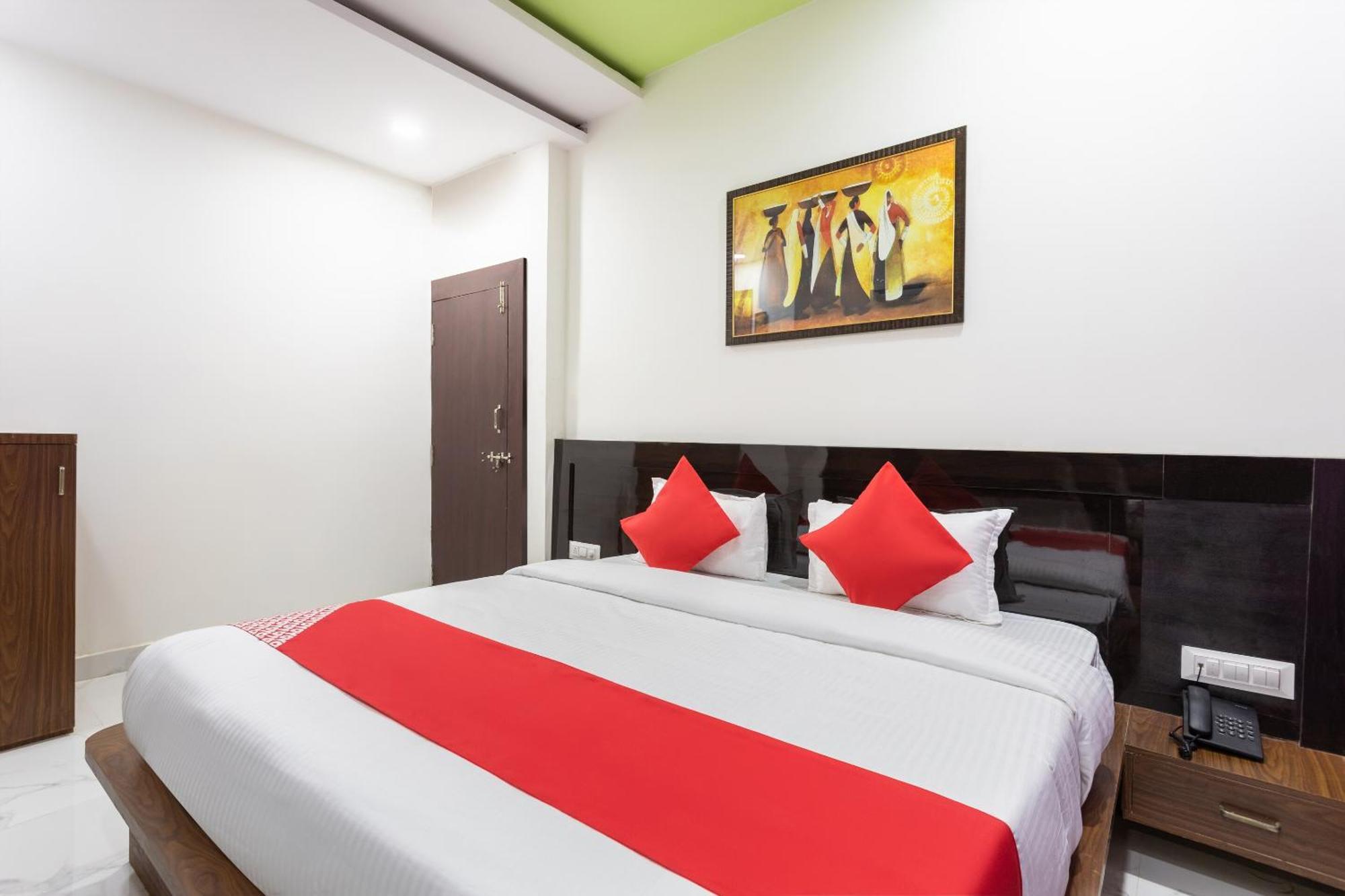 Hotel O Savitri Regency Бхопал Экстерьер фото