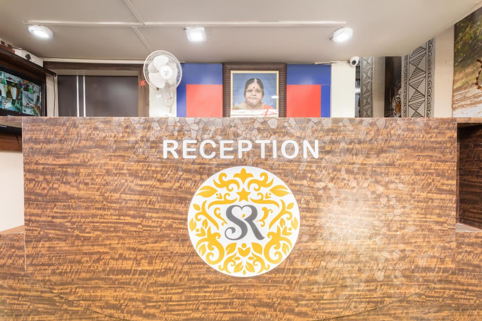Hotel O Savitri Regency Бхопал Экстерьер фото